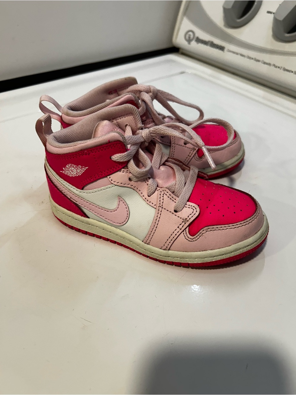 Nike AF1 Kids High-Top Sneakers in Hot Pink and Light Pink C10